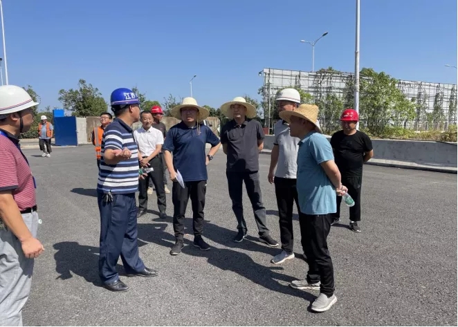 章勇视察青山湖西岸片区基础设施万搏wanbo(中国)工程、丹霞路道路及综合管廊工程EPC项目工程  