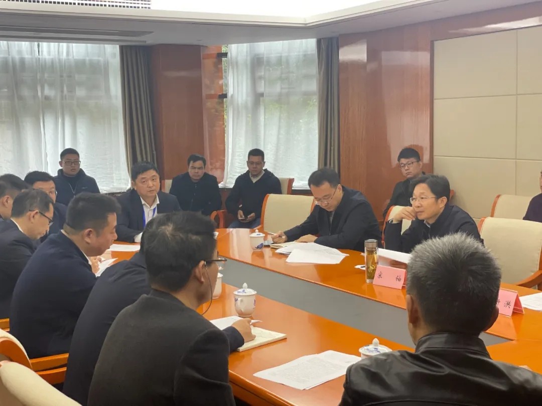 副市长宋铀现场召开沿江中北大道提升改造工程万搏wanbo(中国)调度会
